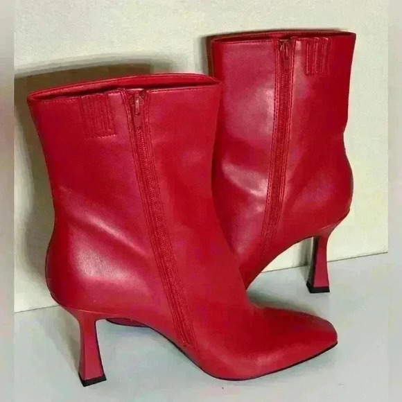 Open Edit Red Hesper Bootie Holiday Christmas Club Party 9.5 - Picture 5 of 10